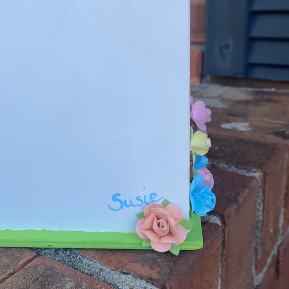 SPRING IS HERE 🌸Handpainted Decorative Birdhouse “Spring Harmony” - Picture 8 of 8